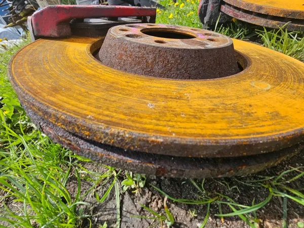 OEM Tarcze zestaw zaciski Etujarrupuristimet set image 4
