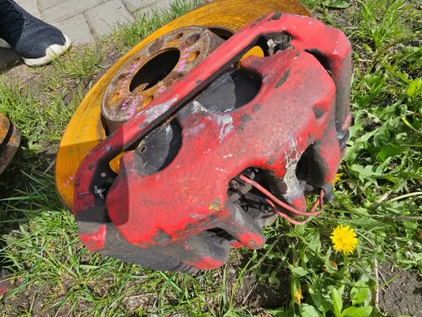 OEM Tarcze zestaw zaciski Etujarrupuristimet set image 5