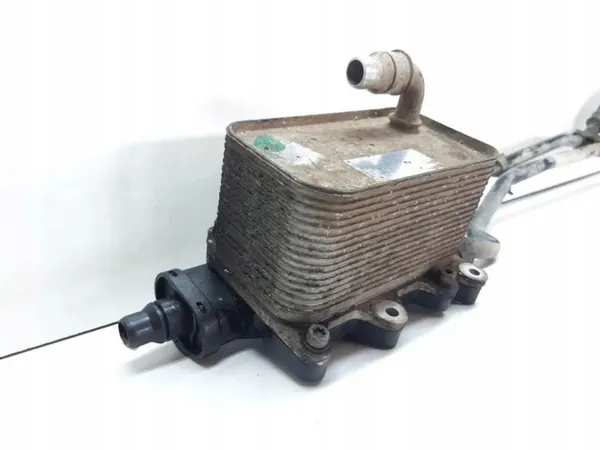 BMW 2354119 Boîtier de Refroidisseur d'Huile - Pièce OE Usagée image 6