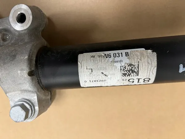 AUDI A5 8W Ammortizzatore Anteriore Sinistro 8W6413031B image 2