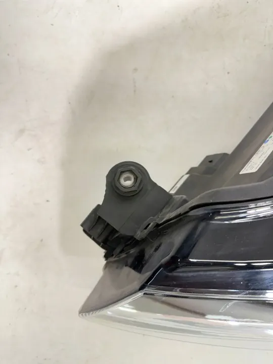 Farol esquerdo OEM 3V1941015D para Skoda Superb III image 5