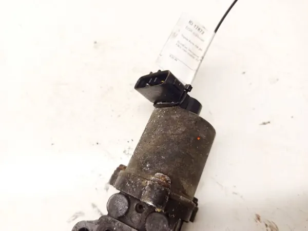 Soupape EGR OEM EIS-2750108 pour Toyota Auris 2009 image 3