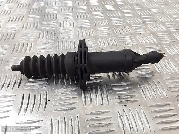 Kytkinmasterisylinteri BMW 1 Series E88 2010 6785964 image 2