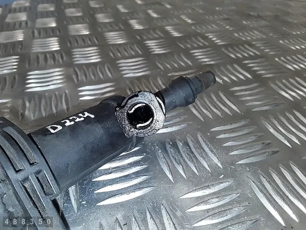 Kytkinmasterisylinteri BMW 1 Series E88 2010 6785964 image 3