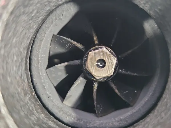 Turbocompresor Alfa Romeo GT 1.9 JTD 150CV OEM 717662-2 image 10