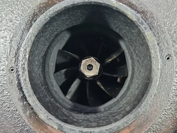 Turbocompresor Alfa Romeo GT 1.9 JTD 150CV OEM 717662-2 image 9