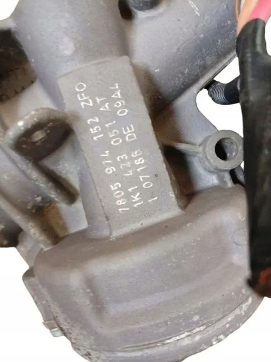 Gebruikt inlaatspruitstuk OEM 1K1423051AT voor Skoda Octavia II image 5