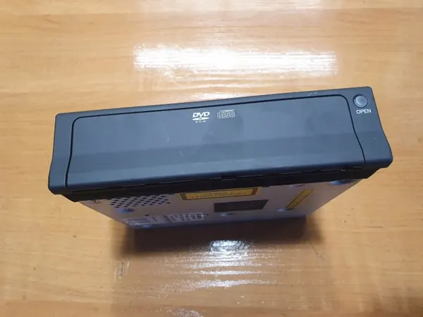 Changer DVD OEM 39540-TL4-G010-M1 pour Honda Accord image 2