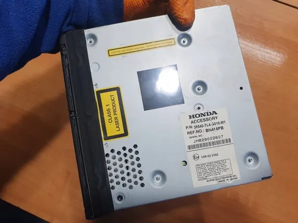 Changer DVD OEM 39540-TL4-G010-M1 pour Honda Accord image 4