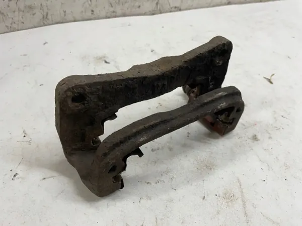 Support de serrage avant OEM DTS3228 Gauche Subaru Forester image 2