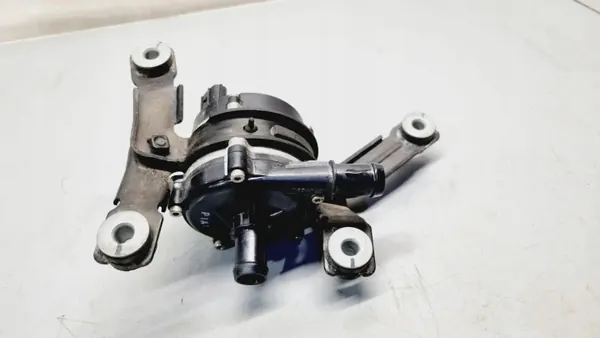 Vesipumppu OEM 36910-0E650 Hyundai Kona Sähköautolle image 4