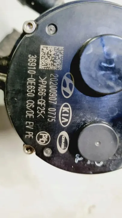Vesipumppu OEM 36910-0E650 Hyundai Kona Sähköautolle image 5