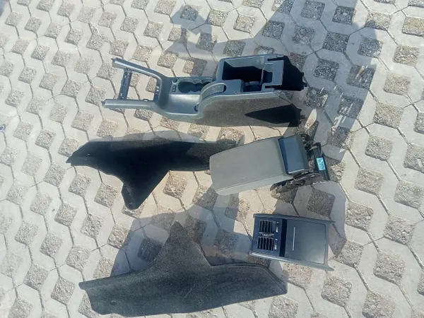 Accoudoir console centrale Skoda Octavia II OEM 1Z1863241 image 10