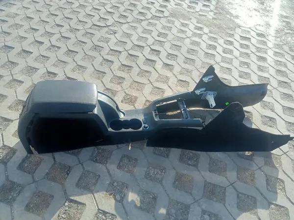 Accoudoir console centrale Skoda Octavia II OEM 1Z1863241 image 3