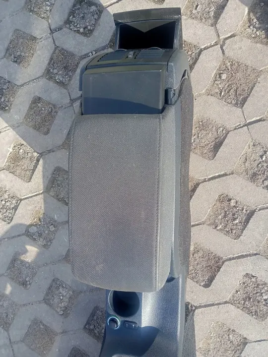Accoudoir console centrale Skoda Octavia II OEM 1Z1863241 image 4