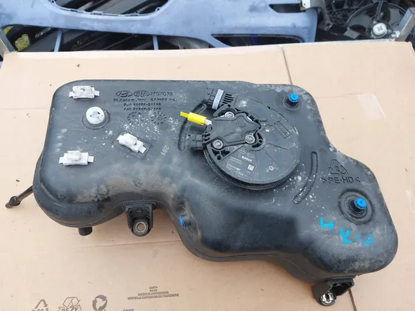 Réservoir AdBlue Hyundai Tucson TL 31550D3900 image 1