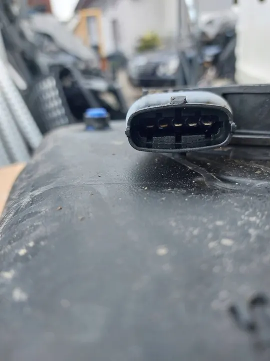 Réservoir AdBlue Hyundai Tucson TL 31550D3900 image 10