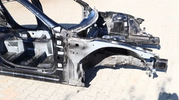 Maserati Ghibli 14- Quart Avant Droit OEM 1149168744 image 2