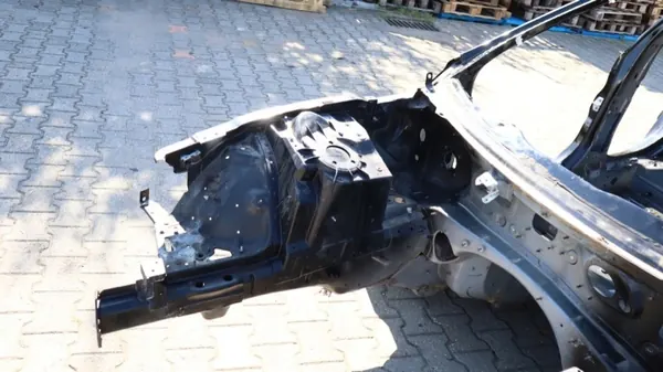 Maserati Ghibli 14- Quart Avant Droit OEM 1149168744 image 4