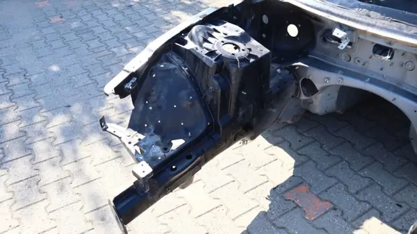 Maserati Ghibli 14- Quart Avant Droit OEM 1149168744 image 5