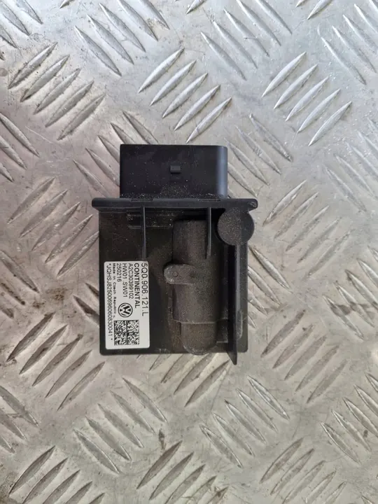 Volkswagen Bränslepumpmodul 5Q0906121L image 4