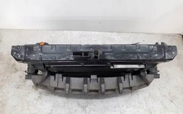 Frontstoßstange Skoda Yeti 2011 5L0807109B image 4