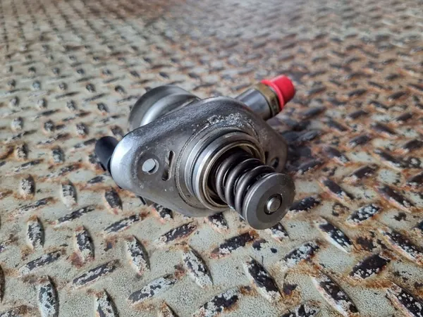 Kraftstoffpumpen Volkswagen Tiguan Allspace 2018 OEM 06G127028D image 2