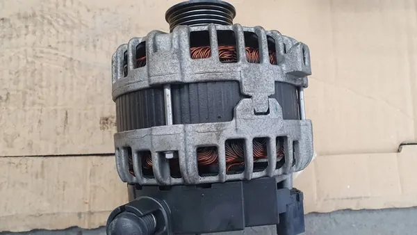 Alternador Range Rover Evoque L538 image 2