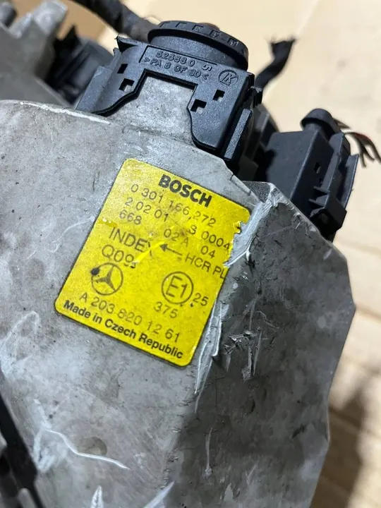 Rechter Voorlicht Mercedes-Benz W203 A2038201261 image 4