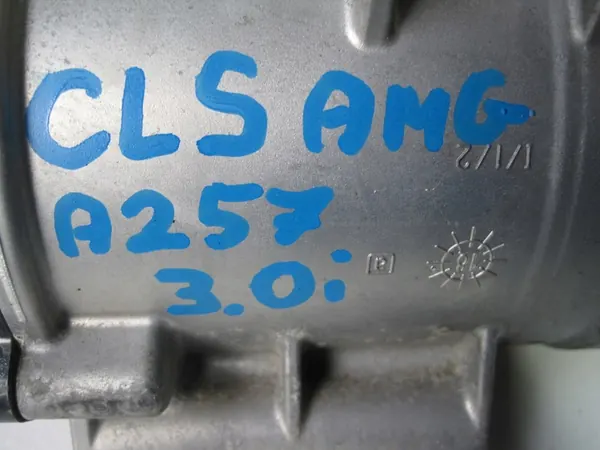 Vattenpump Mercedes CLS 257 AMG 3.0i A2562000500 image 4
