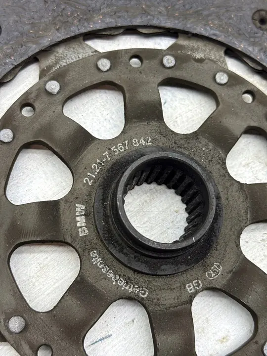 BMW E87 E90 E92 16i 20i Kaksimassainen Flywheel 7560876 image 4