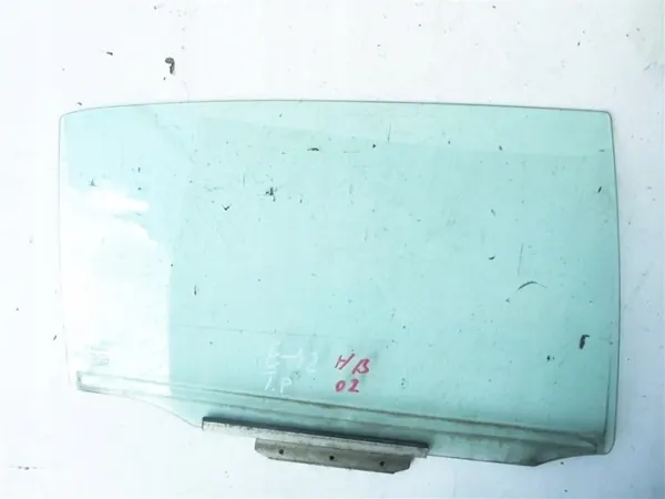 Ventana Trasera Derecha OEM 3WESD3568UYGFCXWQASa1QA image 2