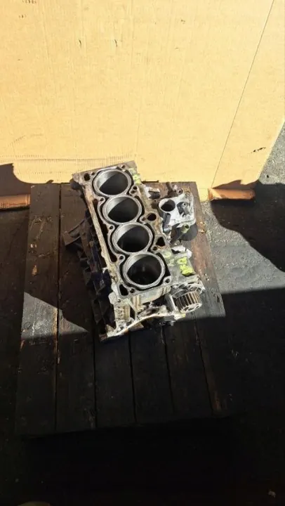 Moottorin Alaosa OEM 06B103019AK VW Audi Seat:lle image 4