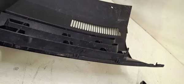 VW Transporter T5 Etusäle 7E5853651A image 10