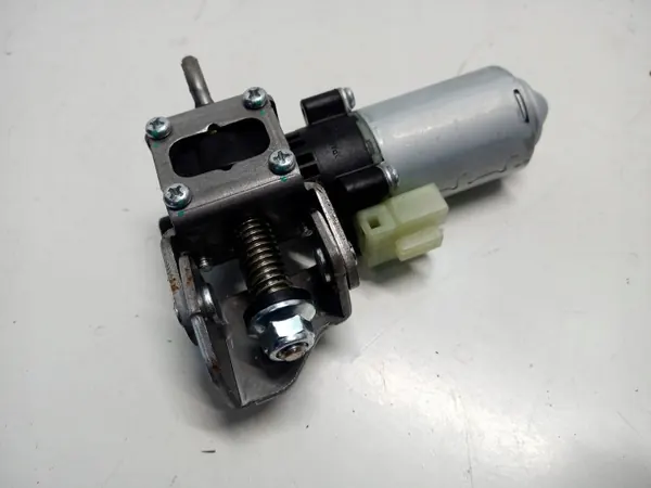 Sitzmotor Links OEM 88583-C1000 Hyundai Tucson III image 3