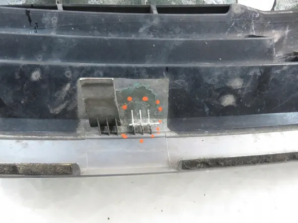 Subaru Outback III Grill image 2