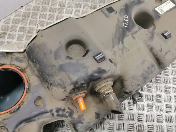 Tanque combustível Ford Kuga III OEM MX689P860P - Usado image 9