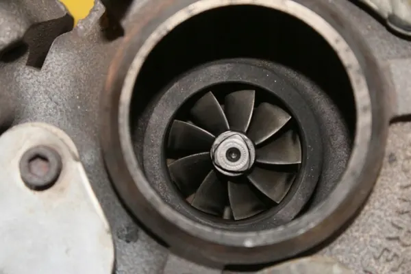 OEM 057145702T Turboahdin Oikea Audi A8 D3 4.0 TDI image 8