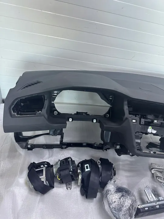 Tableau de bord VW Tiguan II 5N Ensemble Airbag OEM image 2