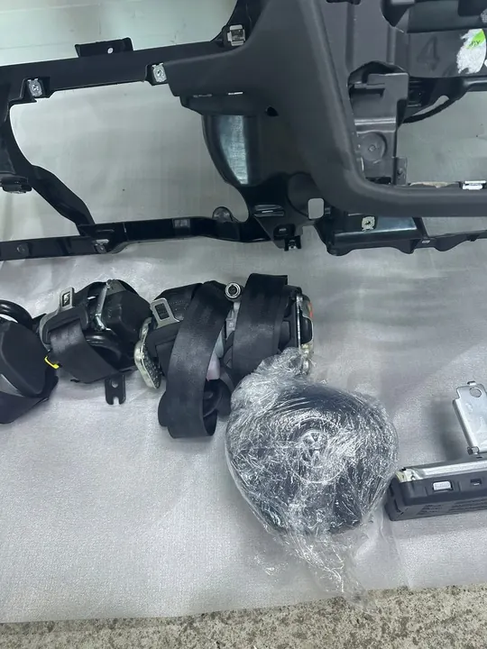 Tableau de bord VW Tiguan II 5N Ensemble Airbag OEM image 3