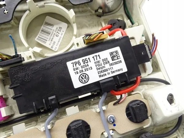 OEM 7P6947134A Plafonnier VW Touareg II Cabine image 5