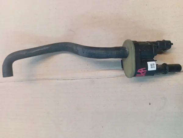 Kraftstoffdampfventil OEM 04627694AA für Chrysler image 2