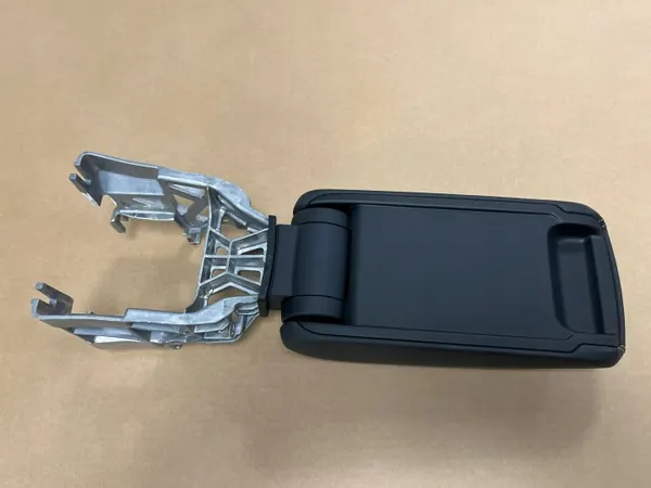 Accoudoir tunnel central Audi A3 8V OEM 8V0864283 image 4