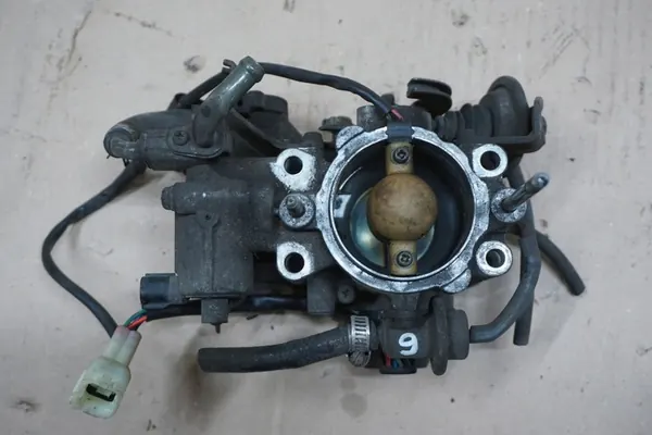 SUZUKI VITARA INJECTEUR DE CARBURANT 1.6 8V 88-97 image 4