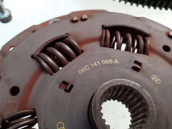 Audi OE 06C 141 065 A Amortecedor de volante image 2