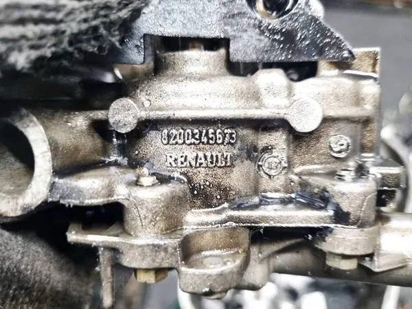 Nissan Qashqai Olje Pump 2007 2.0L 8200345633 image 4