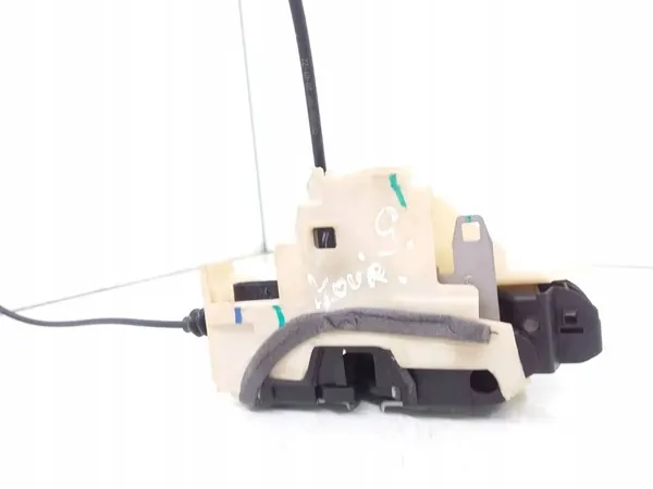 Polestar 2 2023 Linke Hintertürschloss image 2