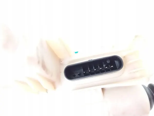 Polestar 2 2023 Linke Hintertürschloss image 3