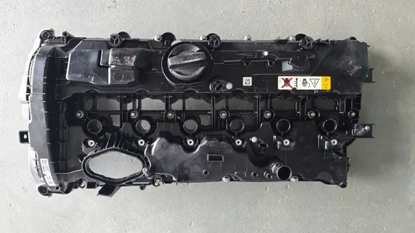 Peça de cabeça de cilindro BMW OEM 1021195 - Usada image 2
