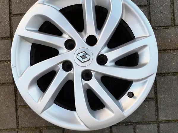 Roda de alumínio Renault 6.5" x 16" 5x114.3 ET 47 image 3